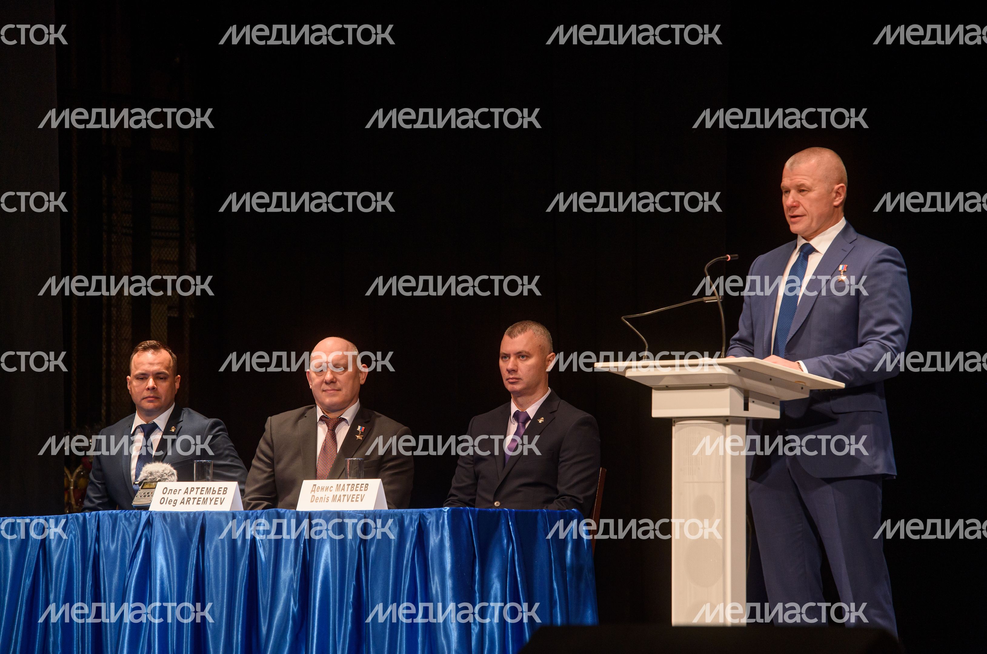 Торжественная встреча космонавтов и астронавтов 67-й длительной экспедиции на МКС