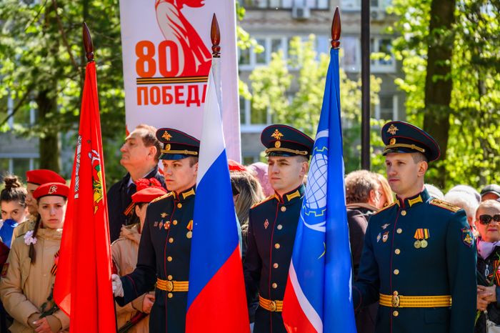 Торжественная церемония зажжения Вечного огня в Королеве