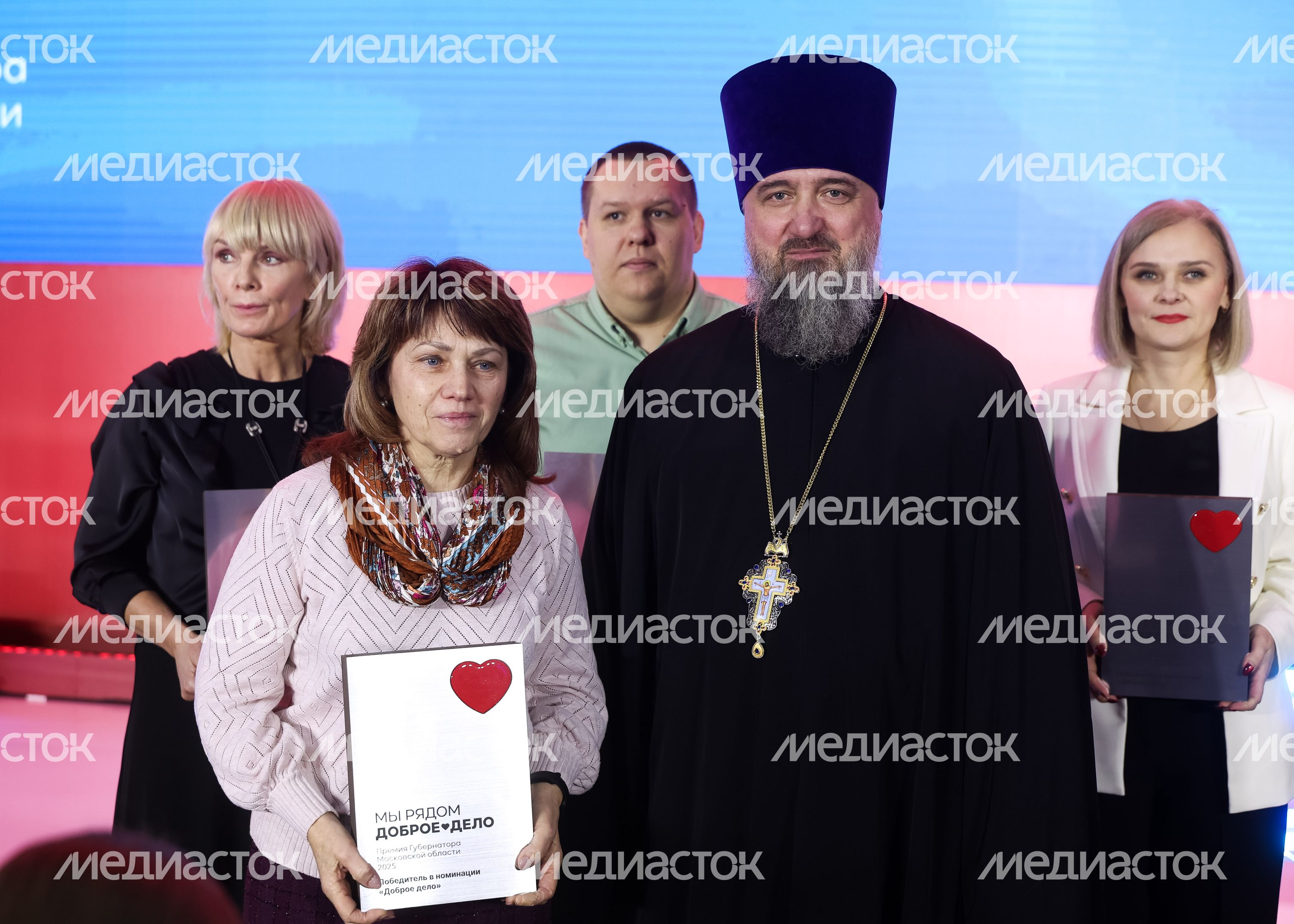 Награждение победителей XIII губернаторской премии "Мы рядом. Доброе дело" Награждение победителей XIII губернаторской премии "Мы рядом. Доброе дело"