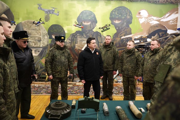 Андрей Воробьев поздравил военнослужащих 45-й отдельной гвардейской инженерной бригады