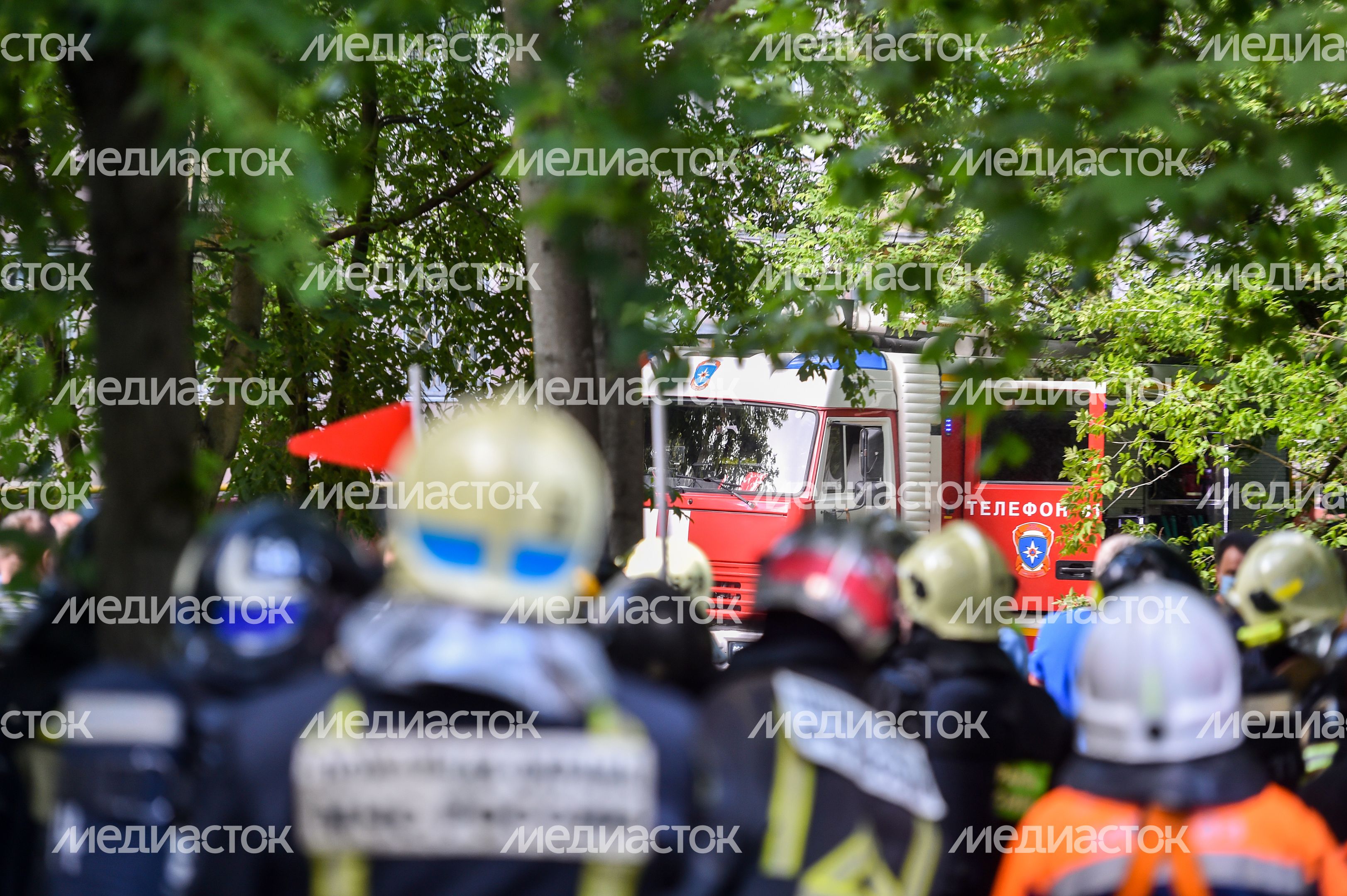 Кадры с места взрыва в доме на улице Проходчиков в Москве
