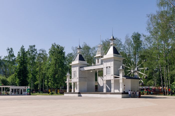 Летний театр в центральном парке культуры и отдыха «Пушкинский» в Пушкино