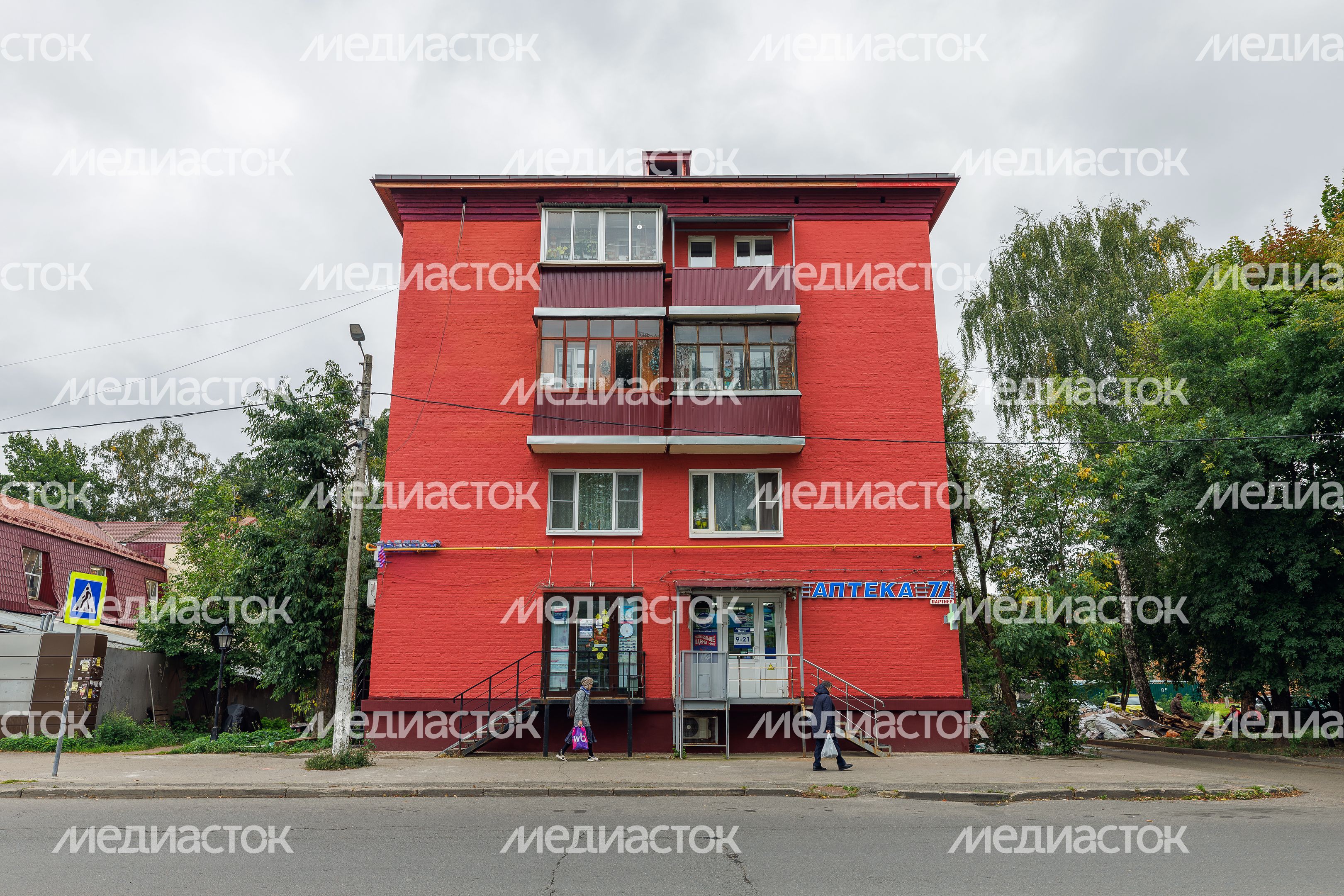 Капремонт скатной крыши многоквартирного дома №33 на Московском шоссе в Долгопрудном Капремонт скатной крыши многоквартирного дома №33 на Московском шоссе в Долгопрудном
