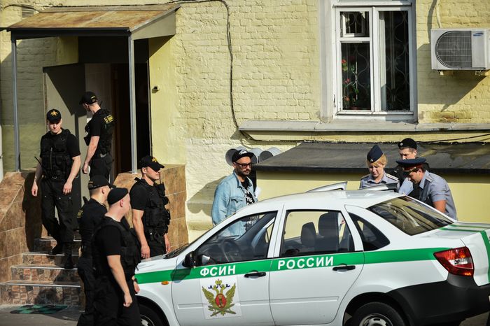Кириллу Серебренникову избрали меру пресечения в Басманном суде