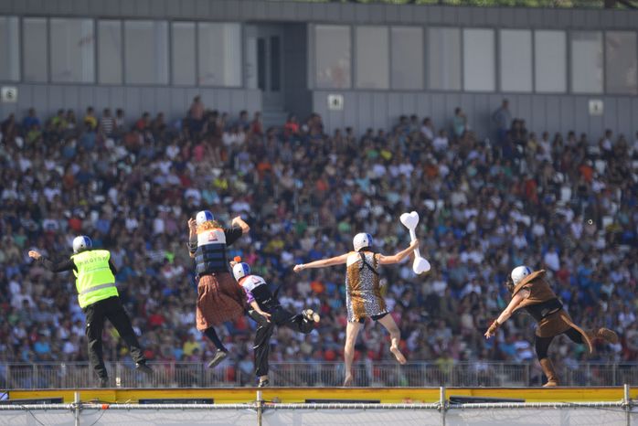 Фестиваль самодельных летательных аппаратов Red Bull Flugtag 2015