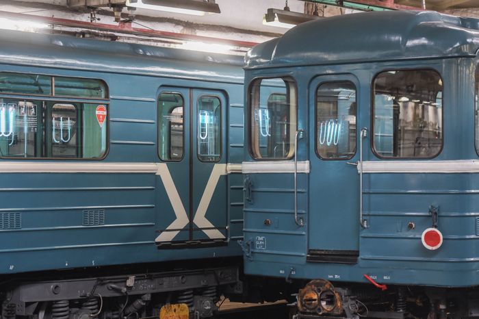 Кварцевание и мытье вагонов метро