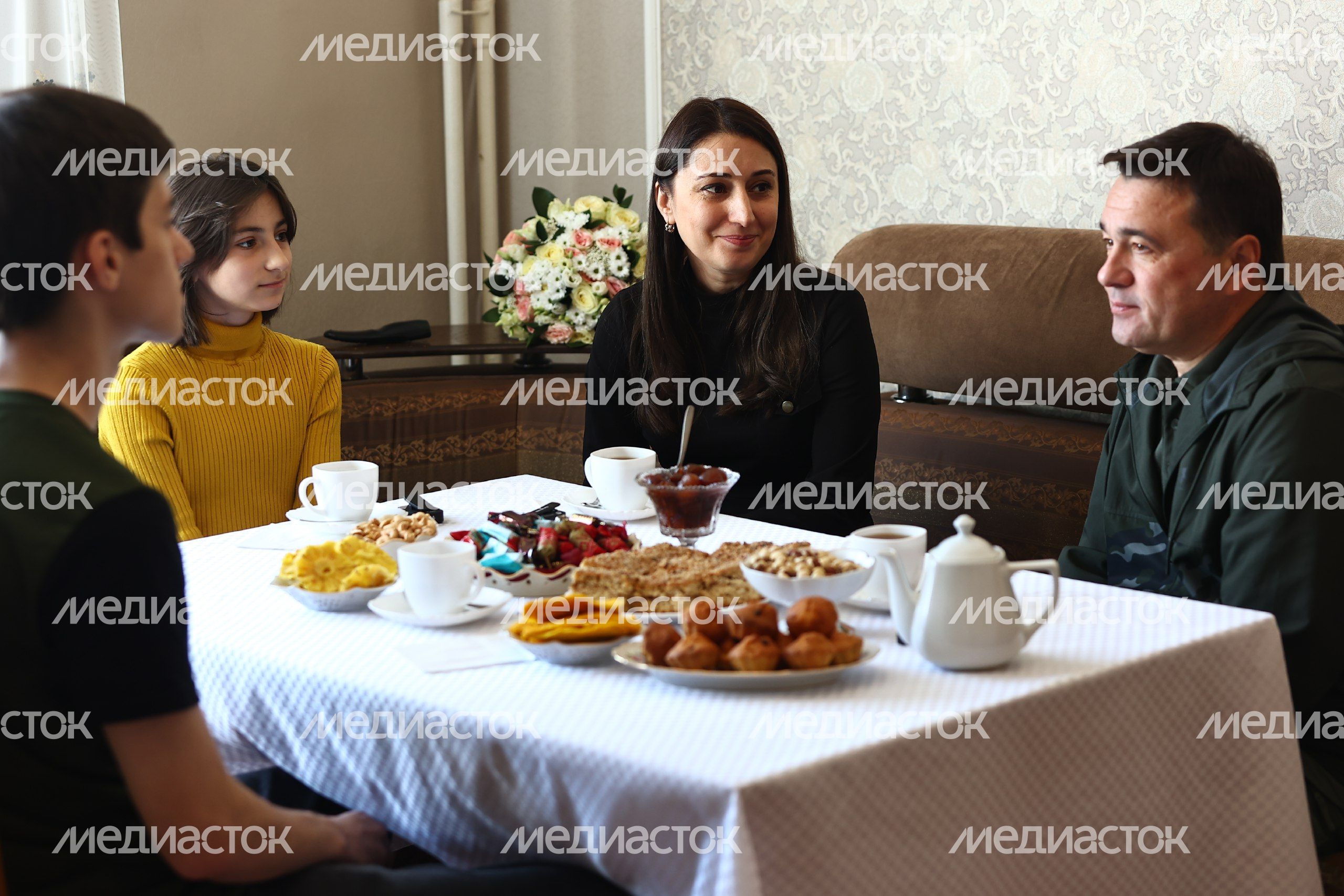 Посещение семьи добровольца из Серпухова Губернатором Подмосковья