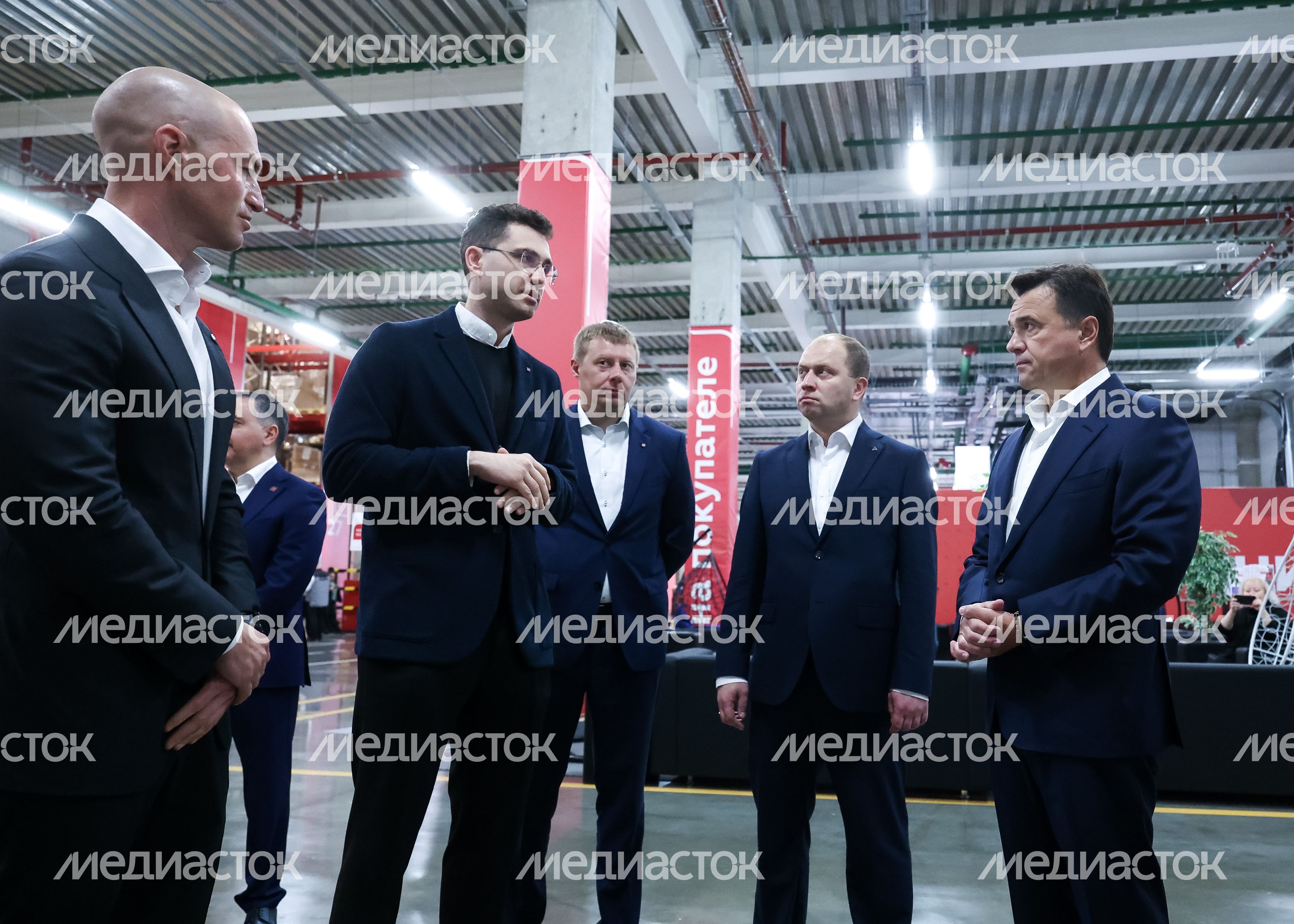 Андрей Воробьев принял участие в открытии распредцентра "Магнит" в Подольске Андрей Воробьев принял участие в открытии распредцентра "Магнит" в Подольске