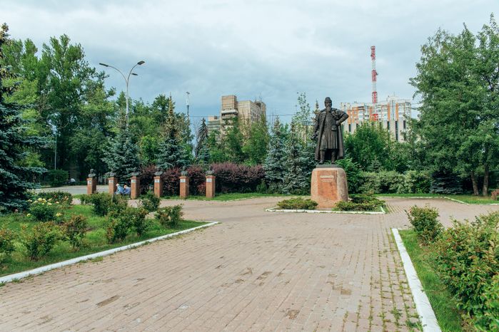 Памятник Одинцу боярину