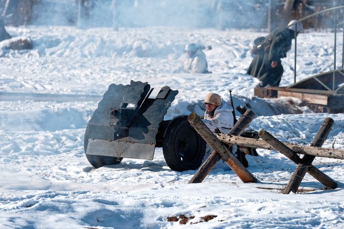 Военно-историческая реконструкция битвы за Сталинград у храма ВС РФ в Кубинке
