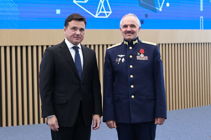 Андрей Воробьев поздравил подмосковных учителей с профессиональным праздником