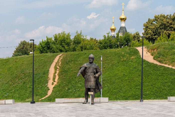 Памятник Юрию Долгорукому — основателю Дмитрова на Советской площади