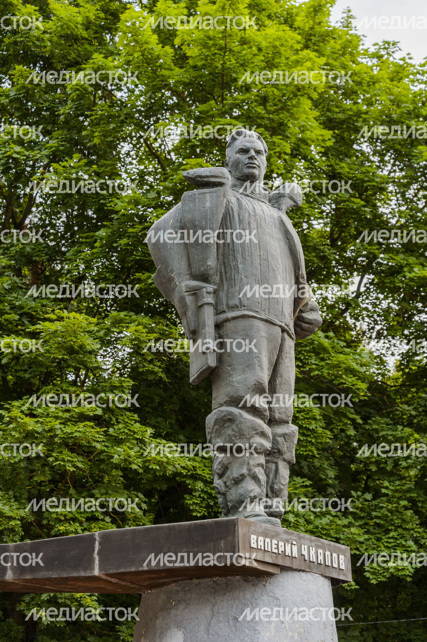 Памятник В.П. Чкалову Памятник В.П. Чкалову