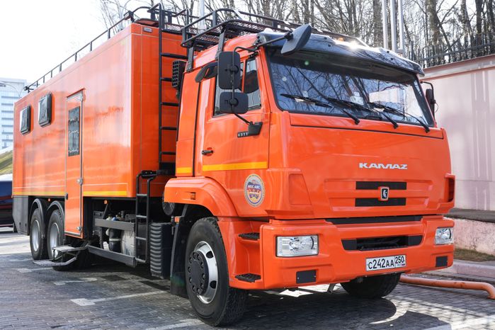 Штабной автомобиль службы МОС АВС представлен на форуме "Эффективная РСО"