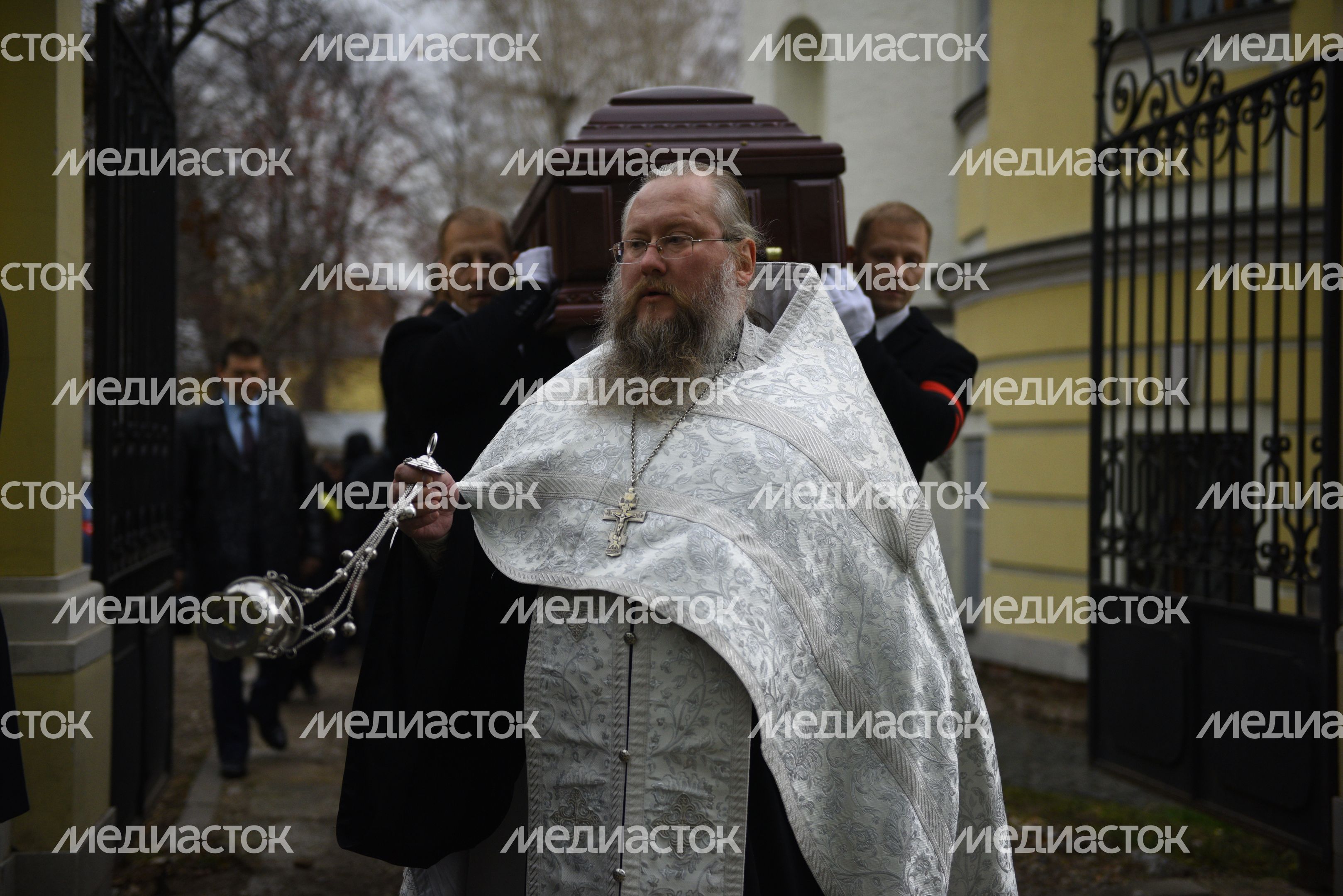 Церемония прощания с режиссером Георгием Юнгвальд-Хилькевичем в Москве