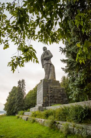 Дубна. Памятник В.И. Ленину