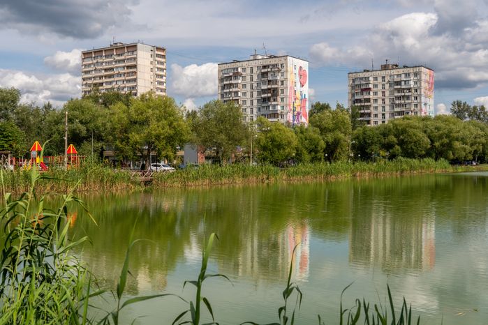 Городской пруд на улице 40 лет Октября в Лобне