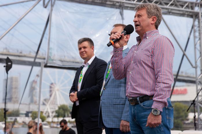 Депутат Мособлдумы Олег Рожнов на открытии Московского областного форума «100% креатив»