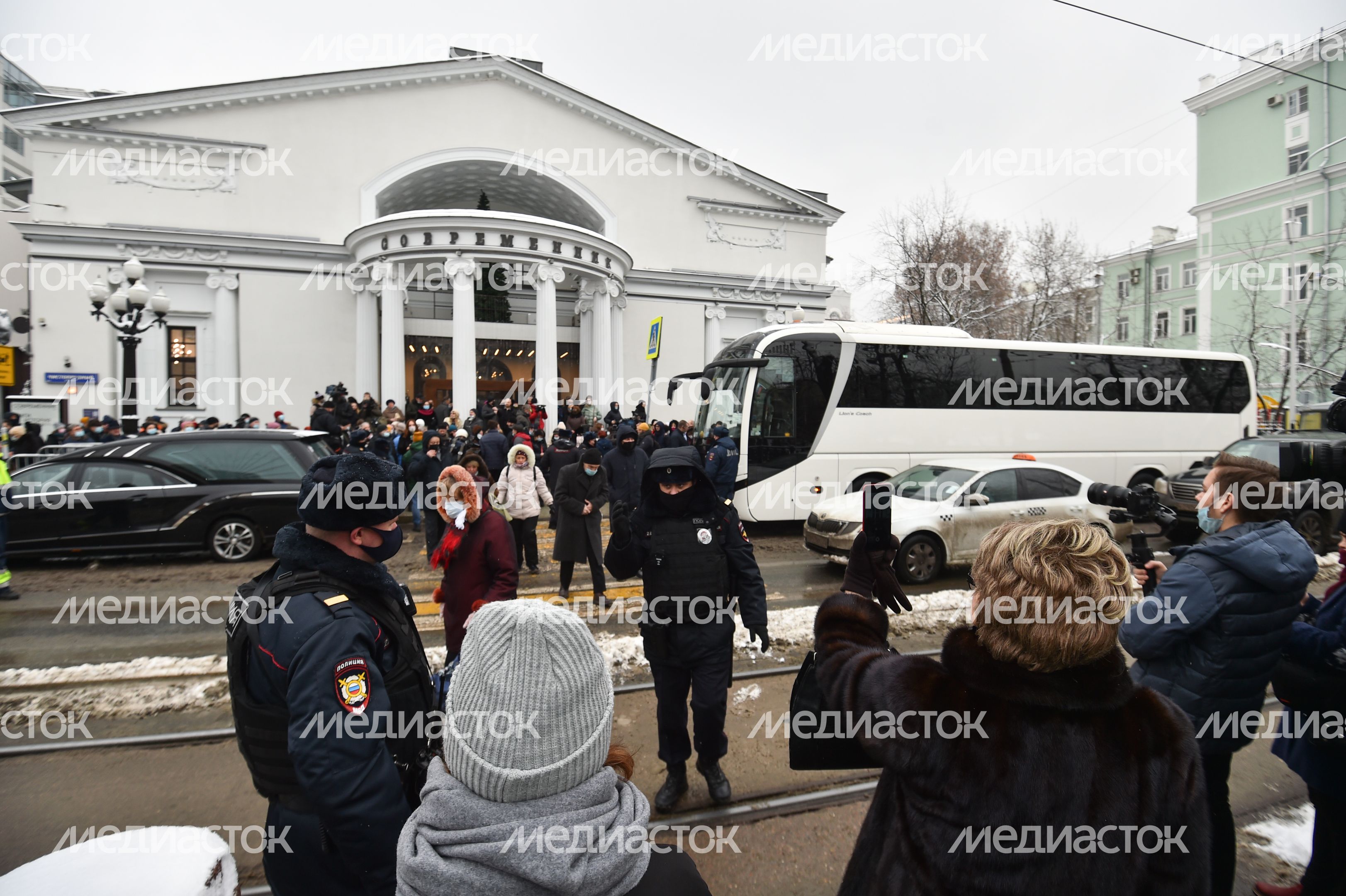 Церемония прощания с актером Валентином Гафтом в театре «Современник» в Москве