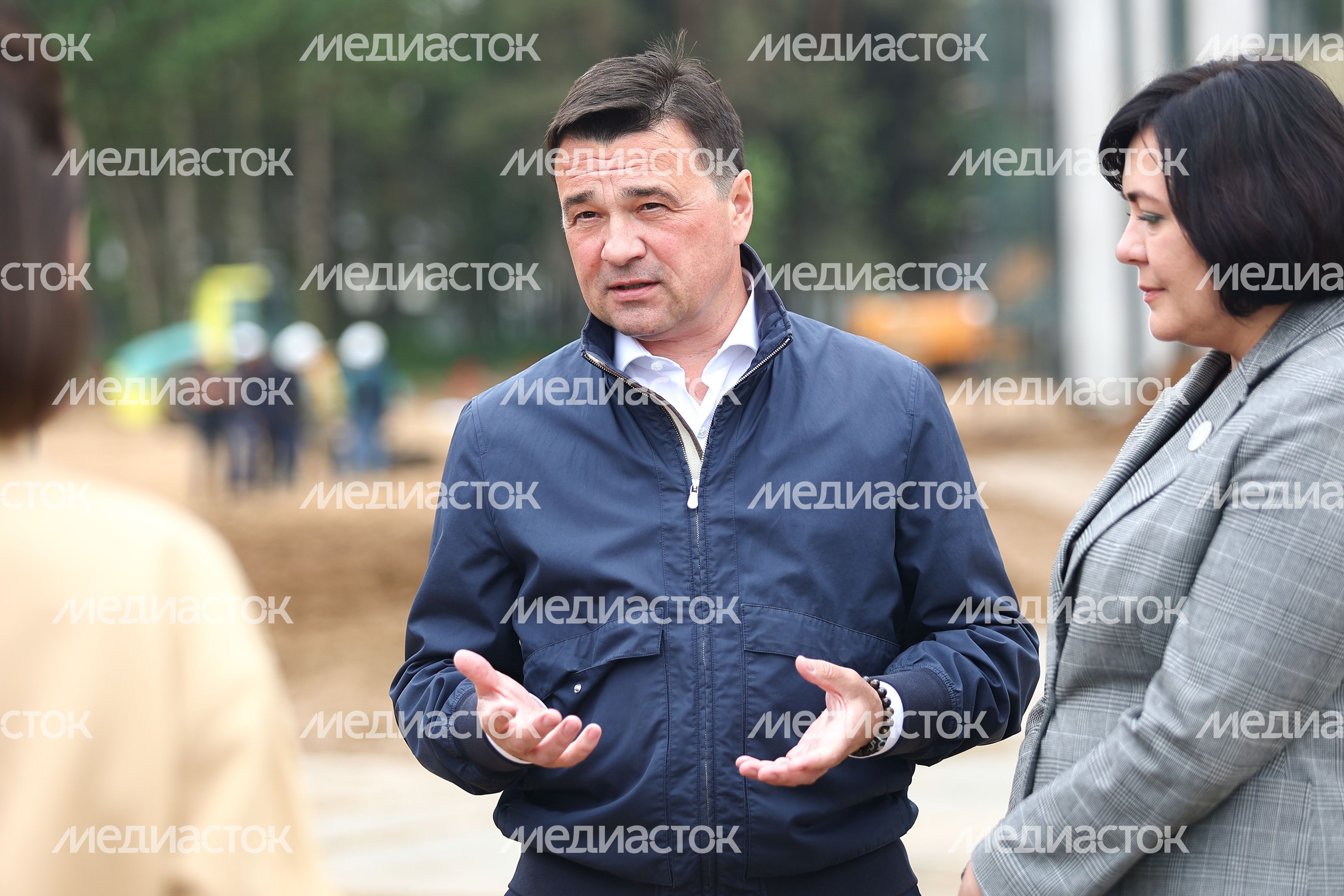 Проверка хода строительства технолицея имени Долгих в Истре Губернатором Подмосковья