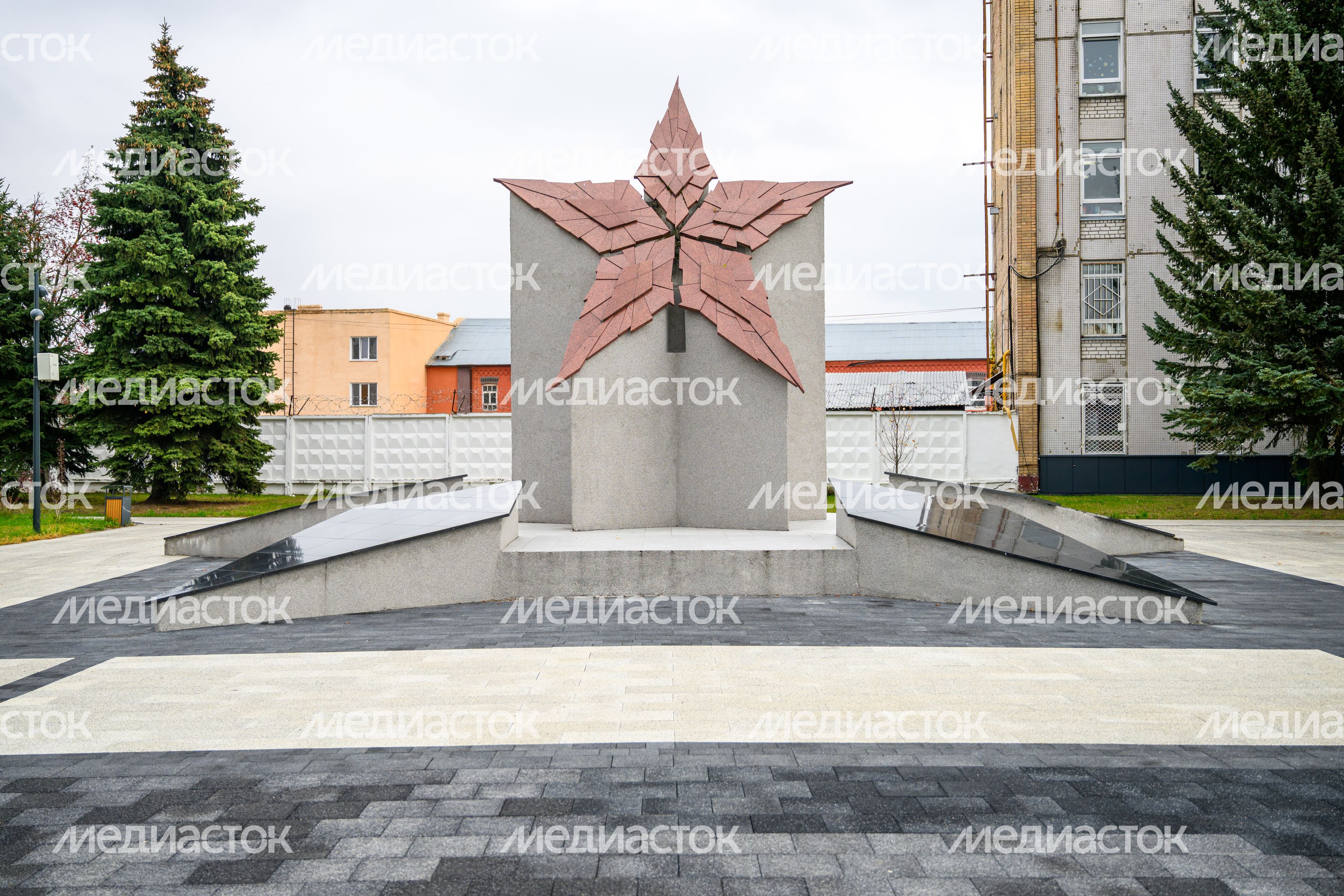 Мемориал Воинской Славы в сквере у Дулевского фарфорового завода Мемориал Воинской Славы в сквере у Дулевского фарфорового завода