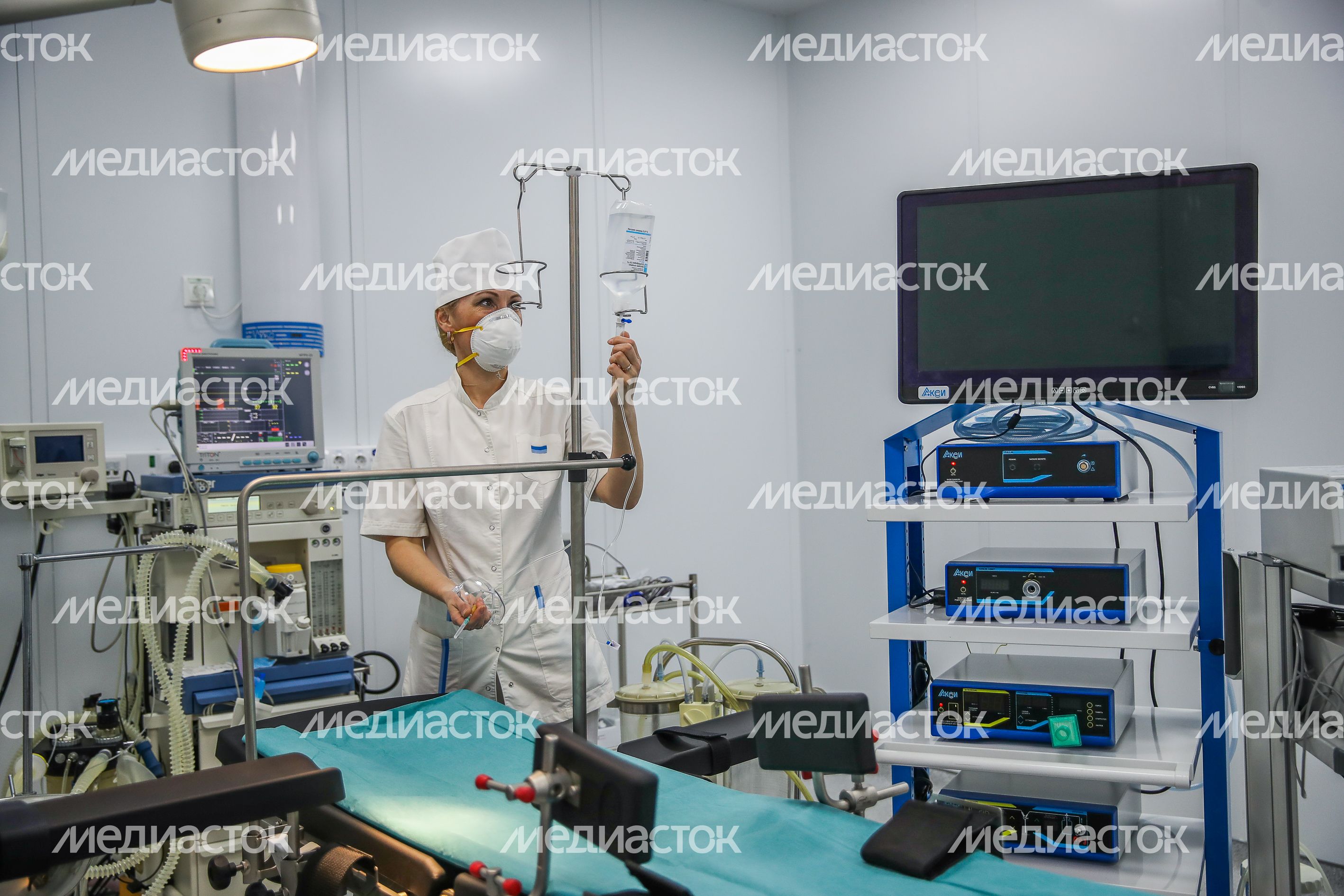 Проверка Андреем Воробьевым готовности к открытию многофункционального военного медицинского центра в Одинцове