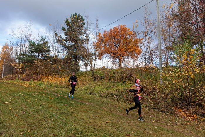 Забег Hero League Trail на 1, 5 и 10 км по пересеченной местности в Красногорске