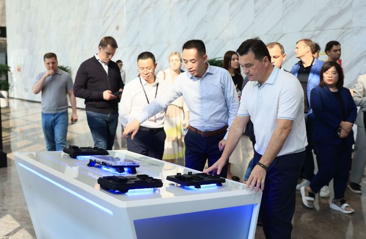 Посещение автозавода Changan Automobile Group в Китае Губернатором Подмосковья
