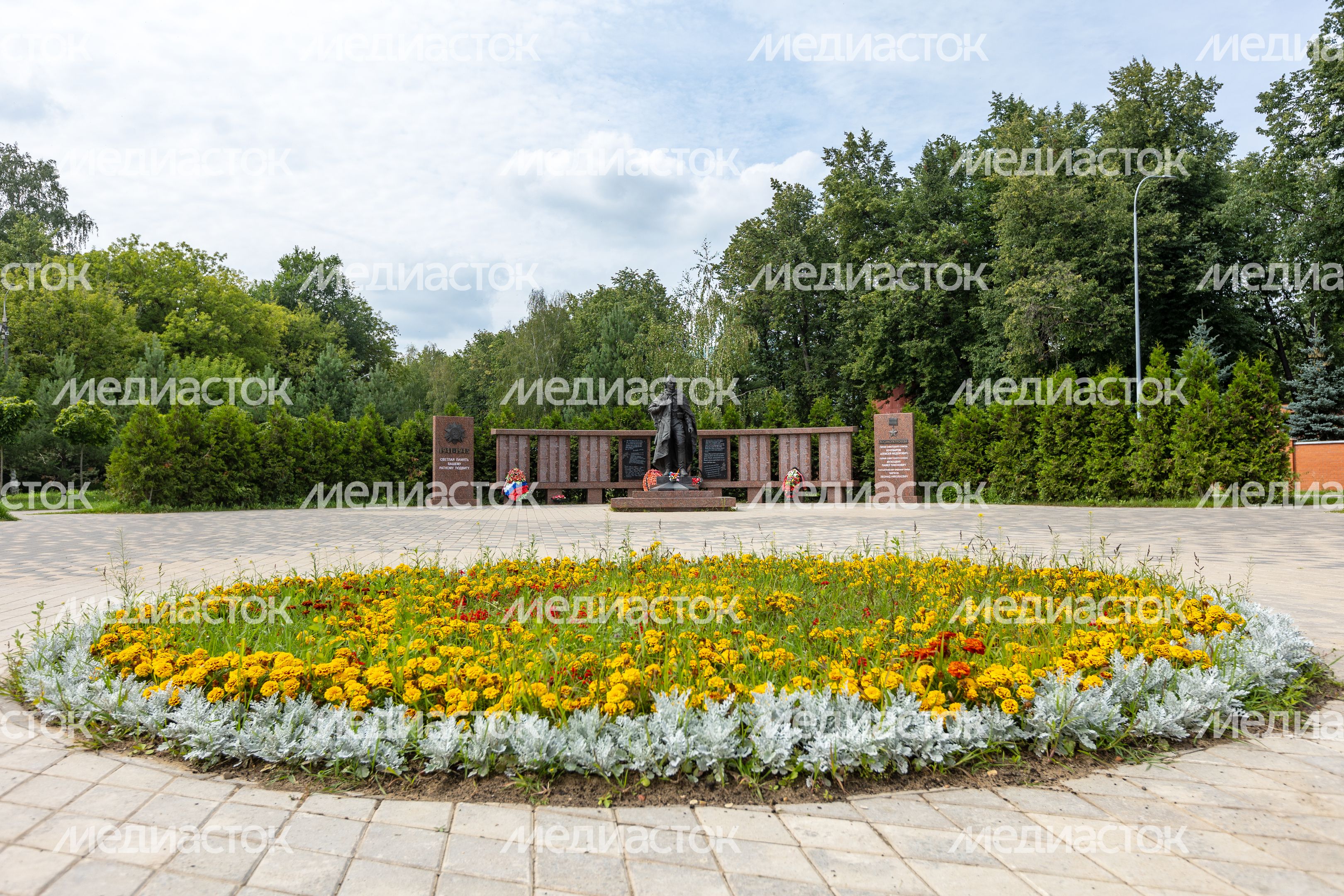 Лосино-Петровский. Памятник-мемориал погибшим жителям Лосино-Петровский. Памятник-мемориал погибшим жителям