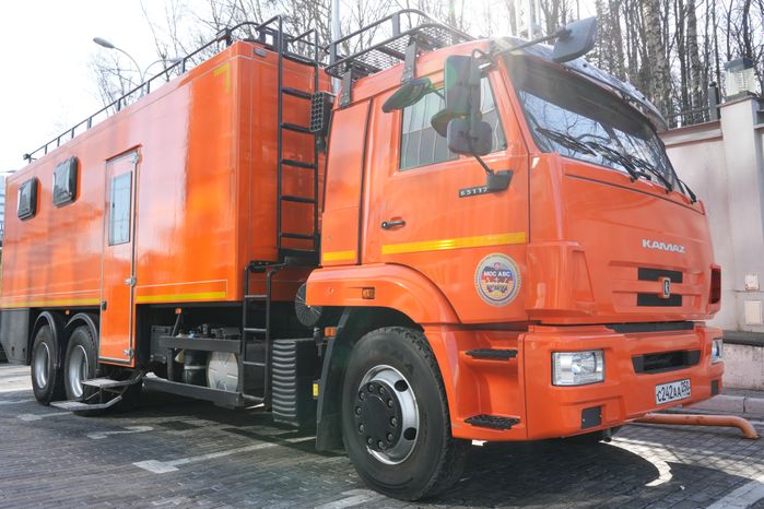 Штабной автомобиль службы МОС АВС представлен на форуме "Эффективная РСО"