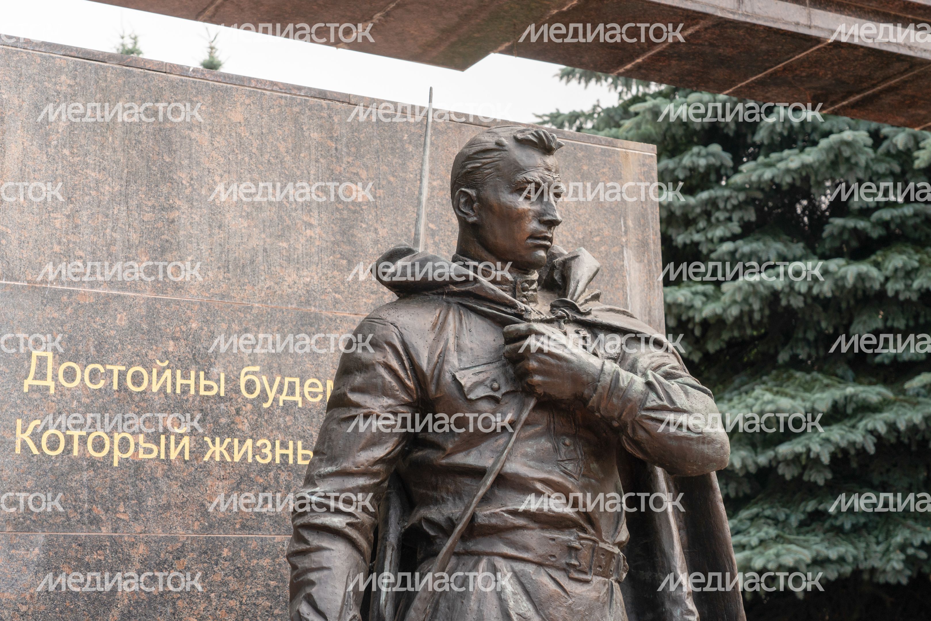 Аллея памяти в Клину Аллея памяти в Клину