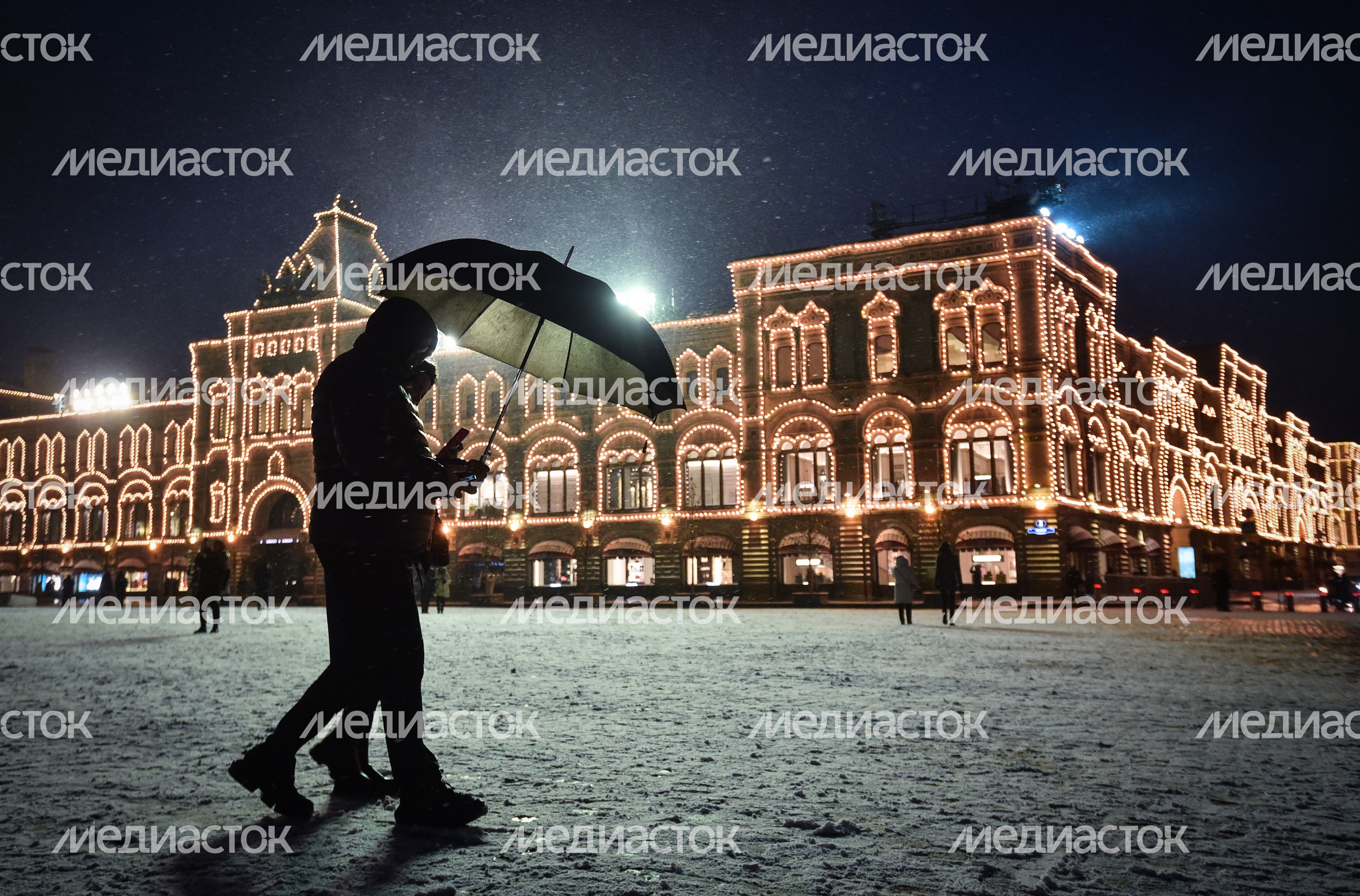 Первый снег в Москве