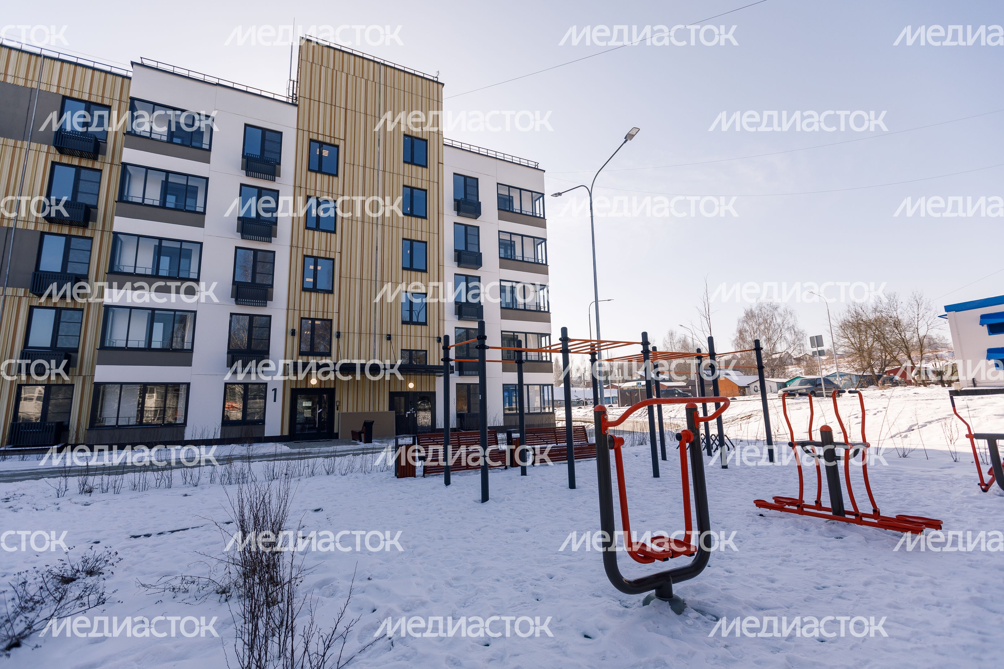 Новый пятиэтажный дом для переселенцев из аварийного жилья в Деденево Дмитровского округа Новый пятиэтажный дом для переселенцев из аварийного жилья в Деденево Дмитровского округа