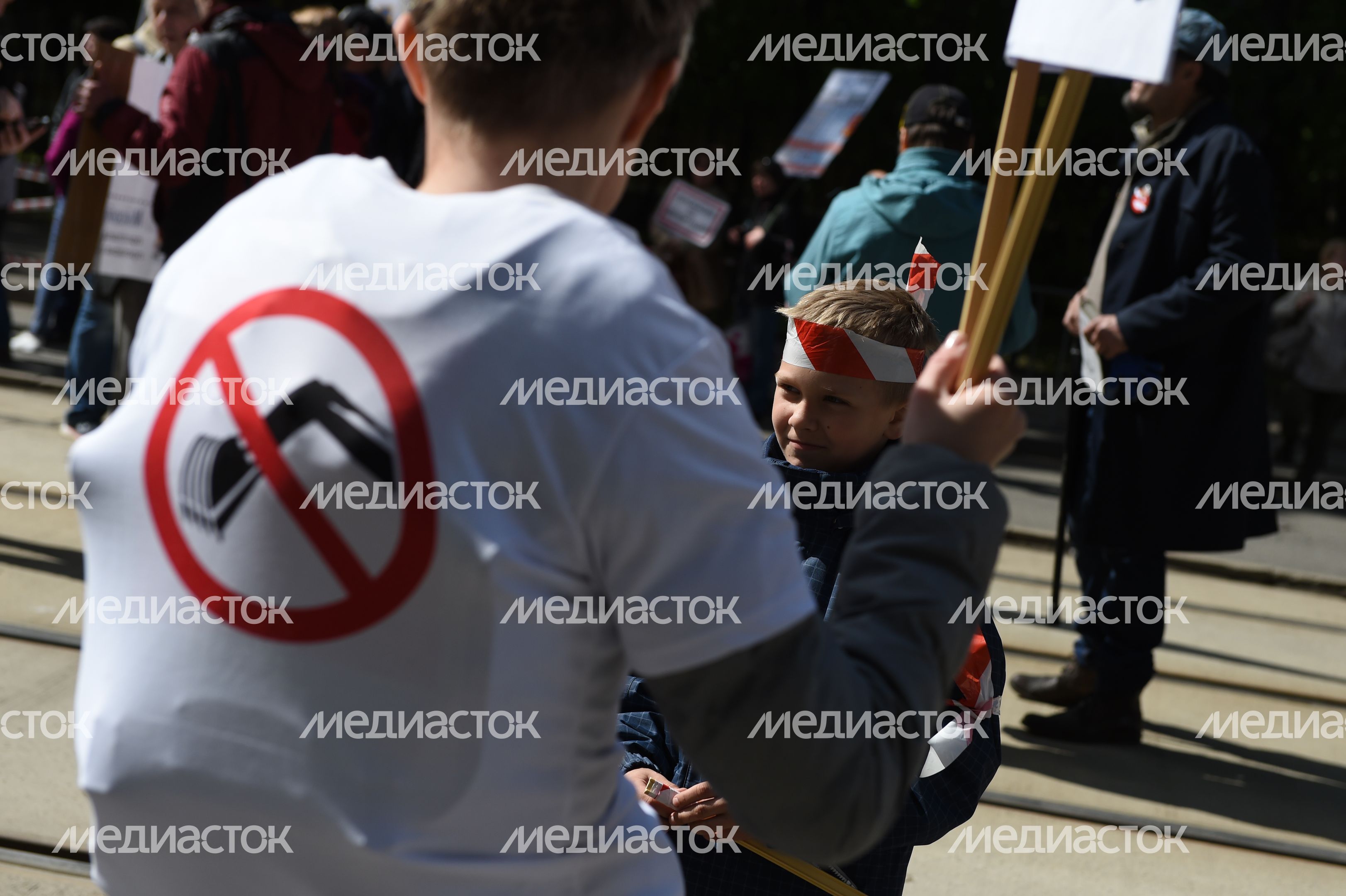 Митинг против программы реновации стартовал в Москве