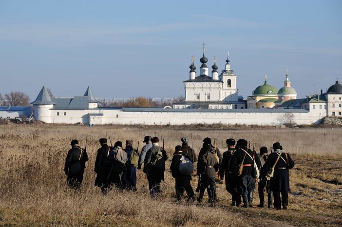 Реконструкция битвы под Москвой времен ВОВ в Ступинском районе