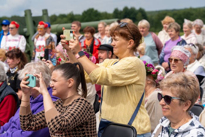 Развлекательная программа для гостей гастрономического фестиваля «Каша из топора на полях Бородина» на Бородинском поле