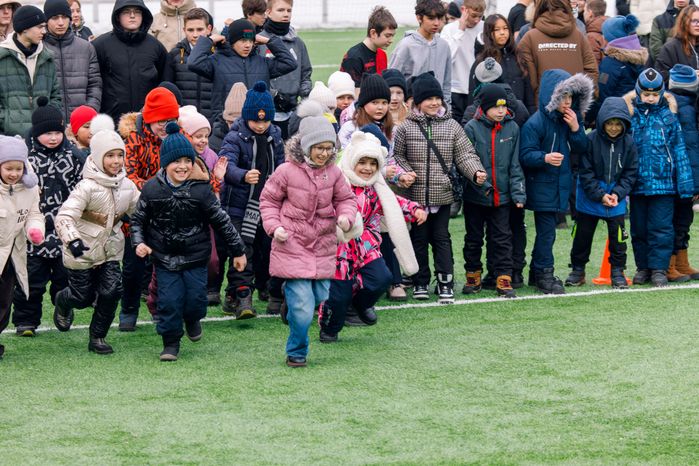 Спортивно-развлекательное мероприятие «Бегущие по снегу» в Кузьминском лесопарке в Котельниках
