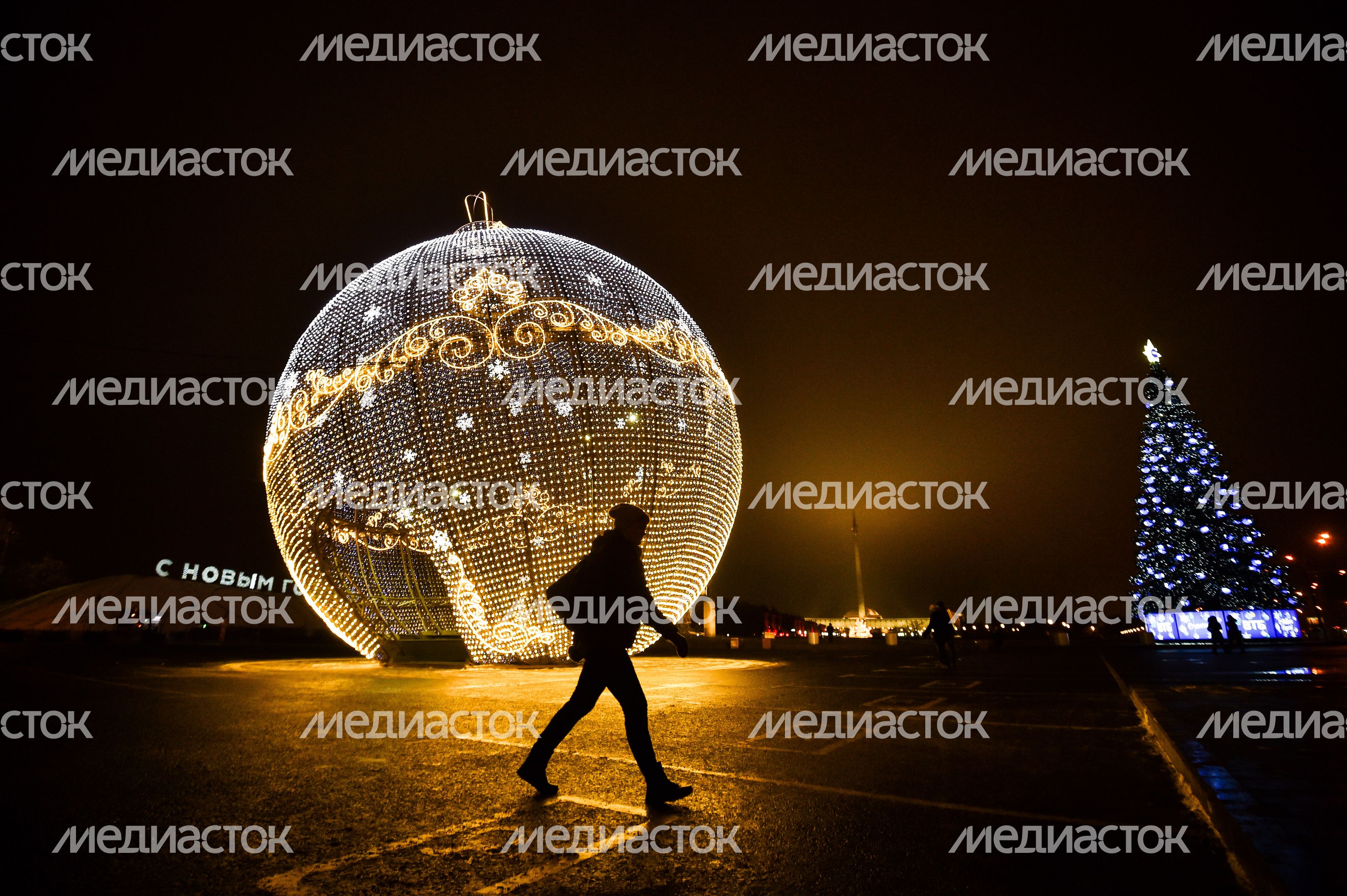 Новогодняя иллюминация в Москве