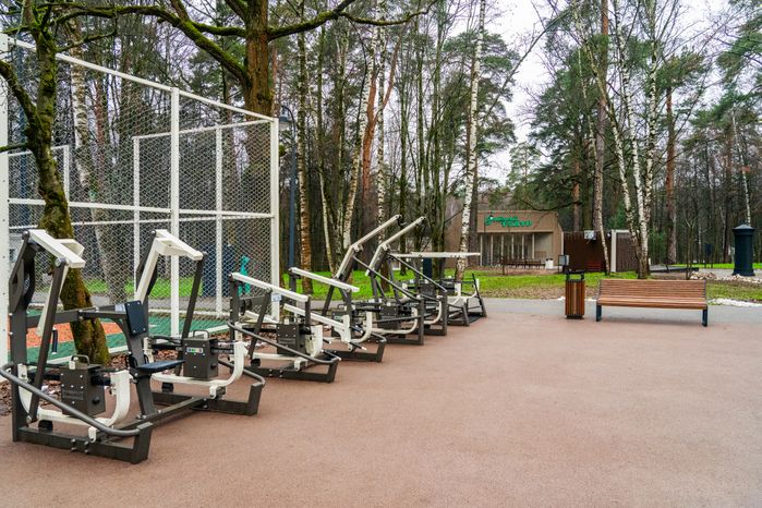 Спортивная площадка в Красногорском городском парке после реконструкции зимой