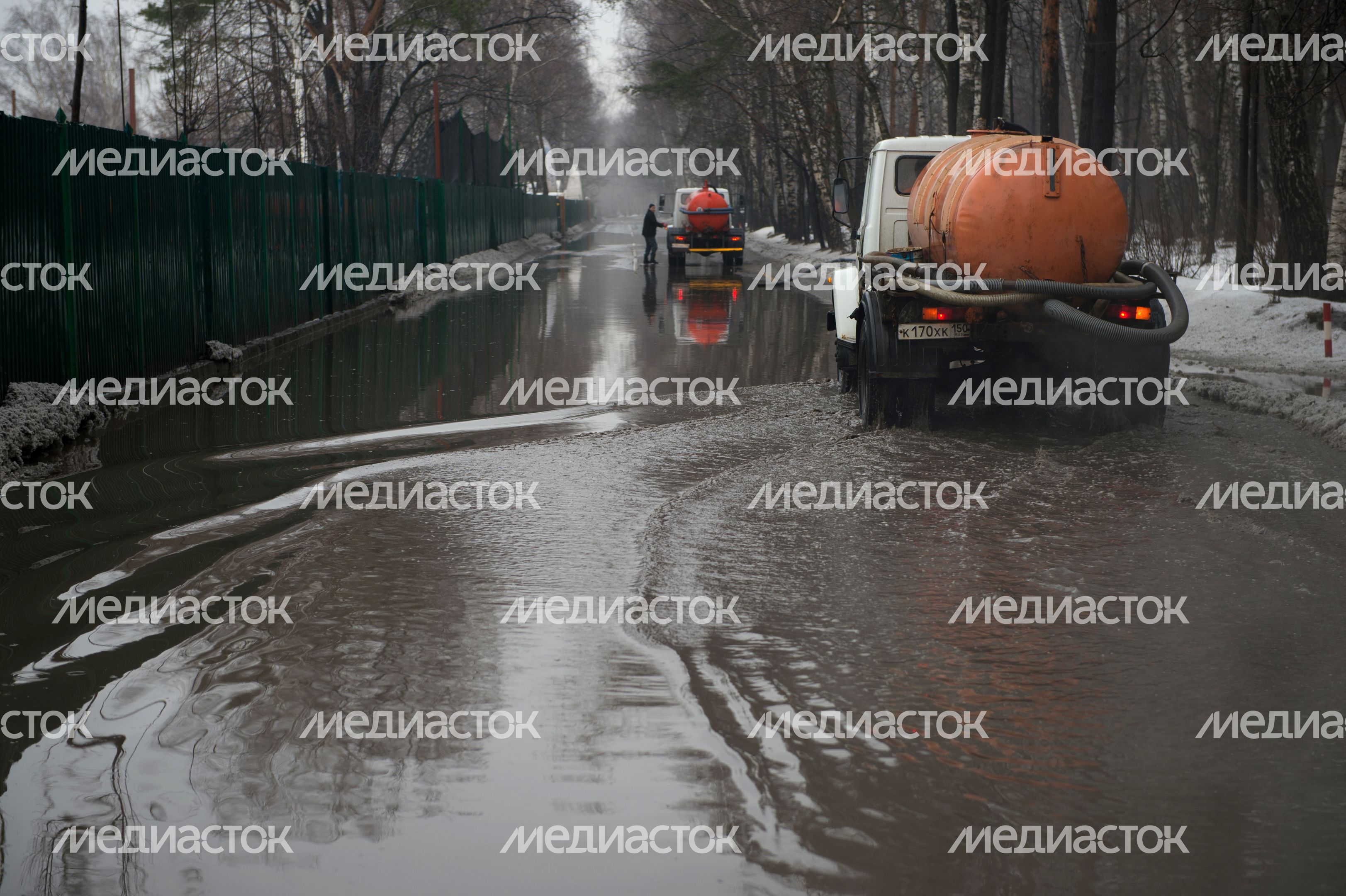 Подтопления на Мякининском шоссе в Красногорске