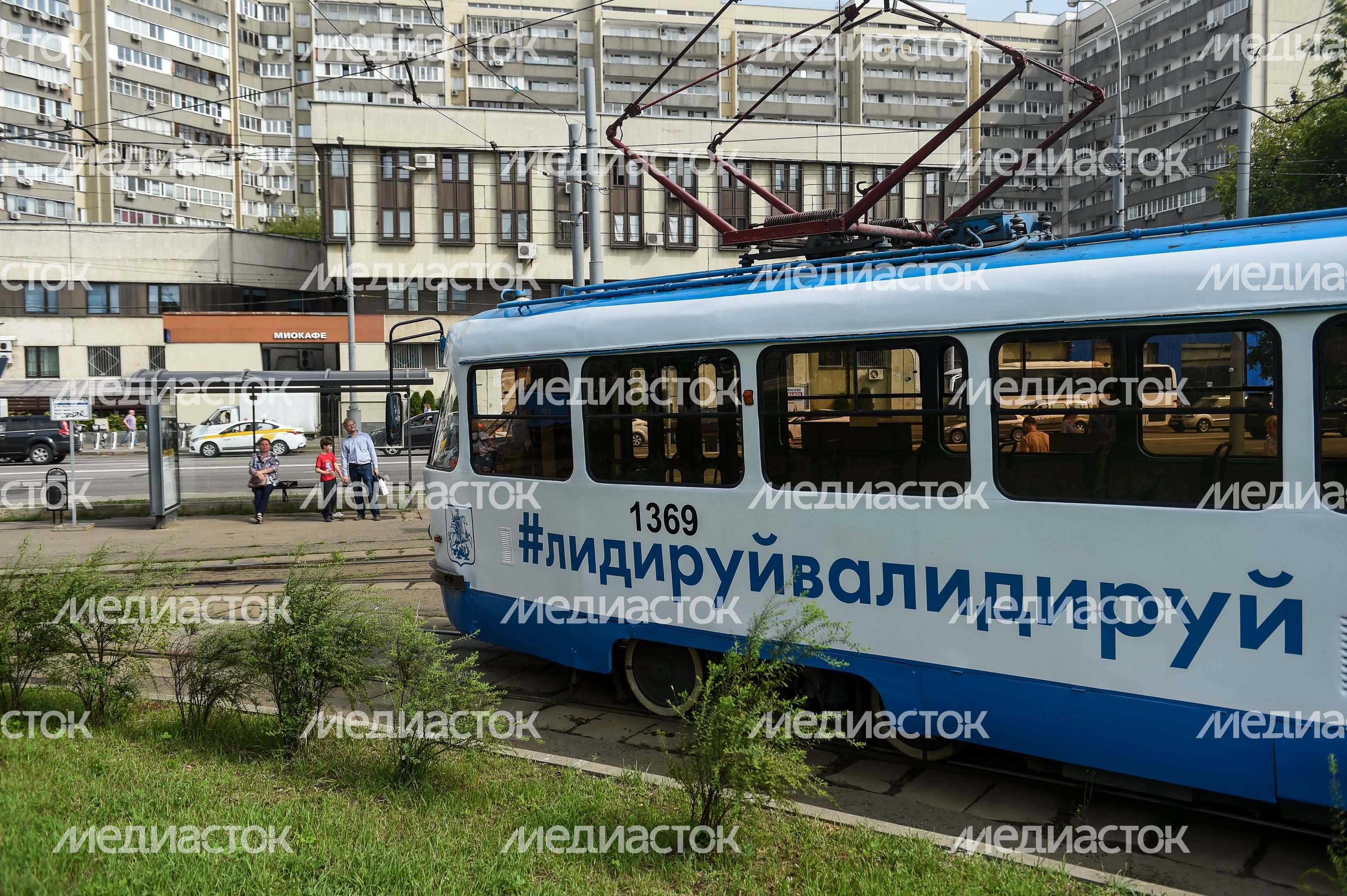 В Москве запустили новый трамвай без турникетов