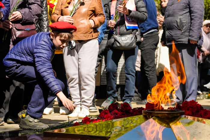 Зажжение Вечного огня в Королеве