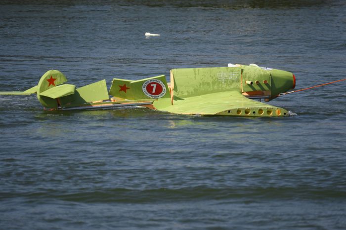 Фестиваль самодельных летательных аппаратов Red Bull Flugtag 2015