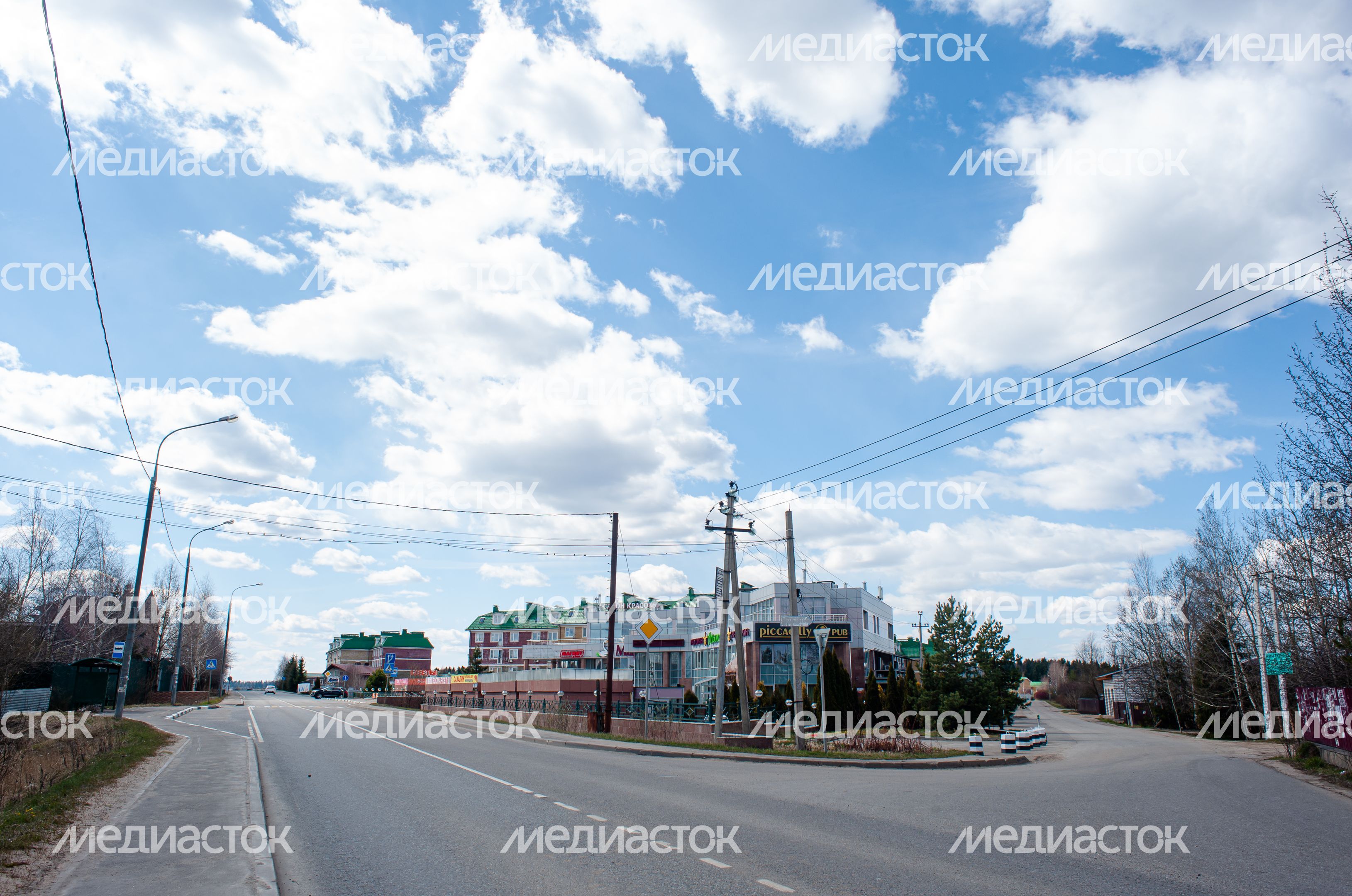 Весенние виды села Озерецкое