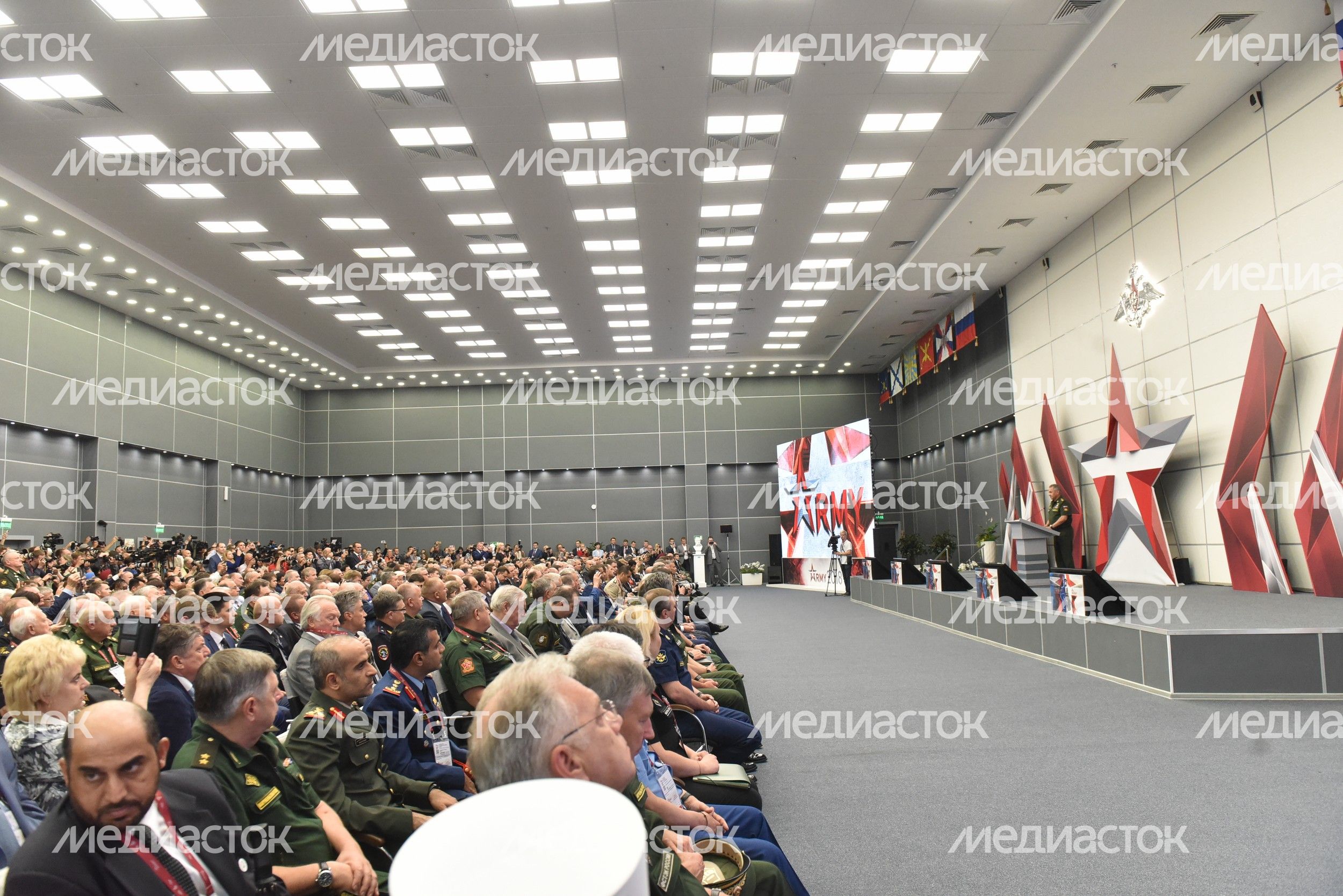 Рабочий визит Андрея Воробьева на Международный военно-технический форум «АРМИЯ-2018»
