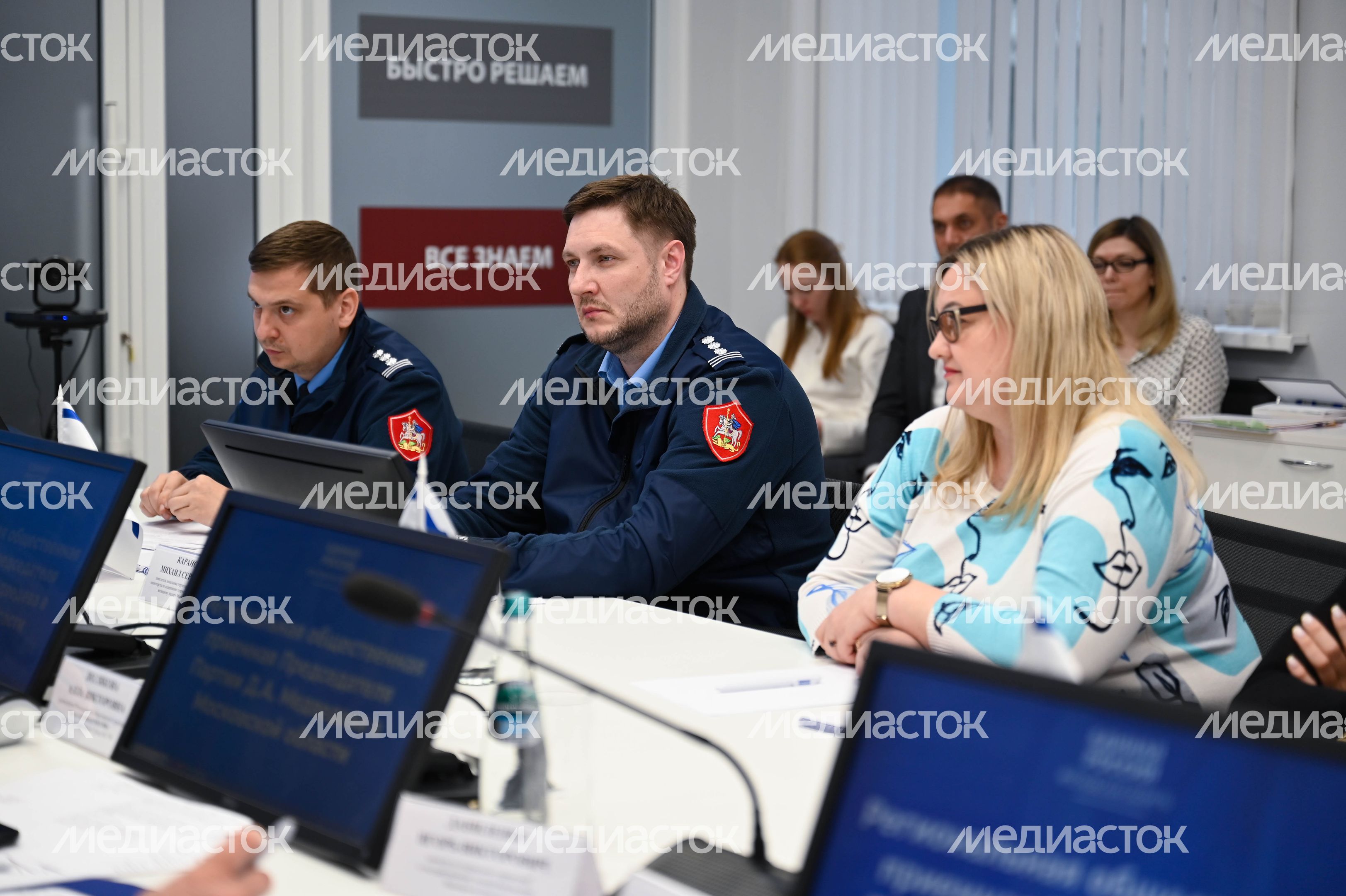 Игорь Даниленко провёл личный приём граждан в Ленинском округе Игорь Даниленко провёл личный приём граждан в Ленинском округе