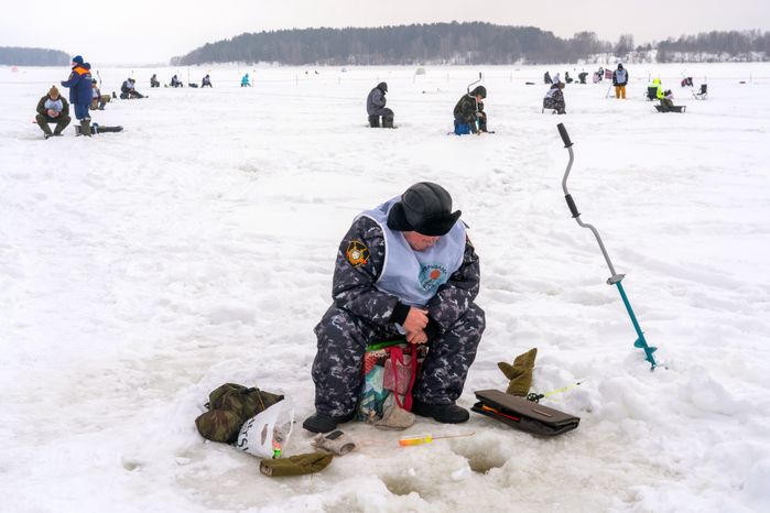 Зимняя рыбалка на Озернинском водохранилище в Рузском округе
