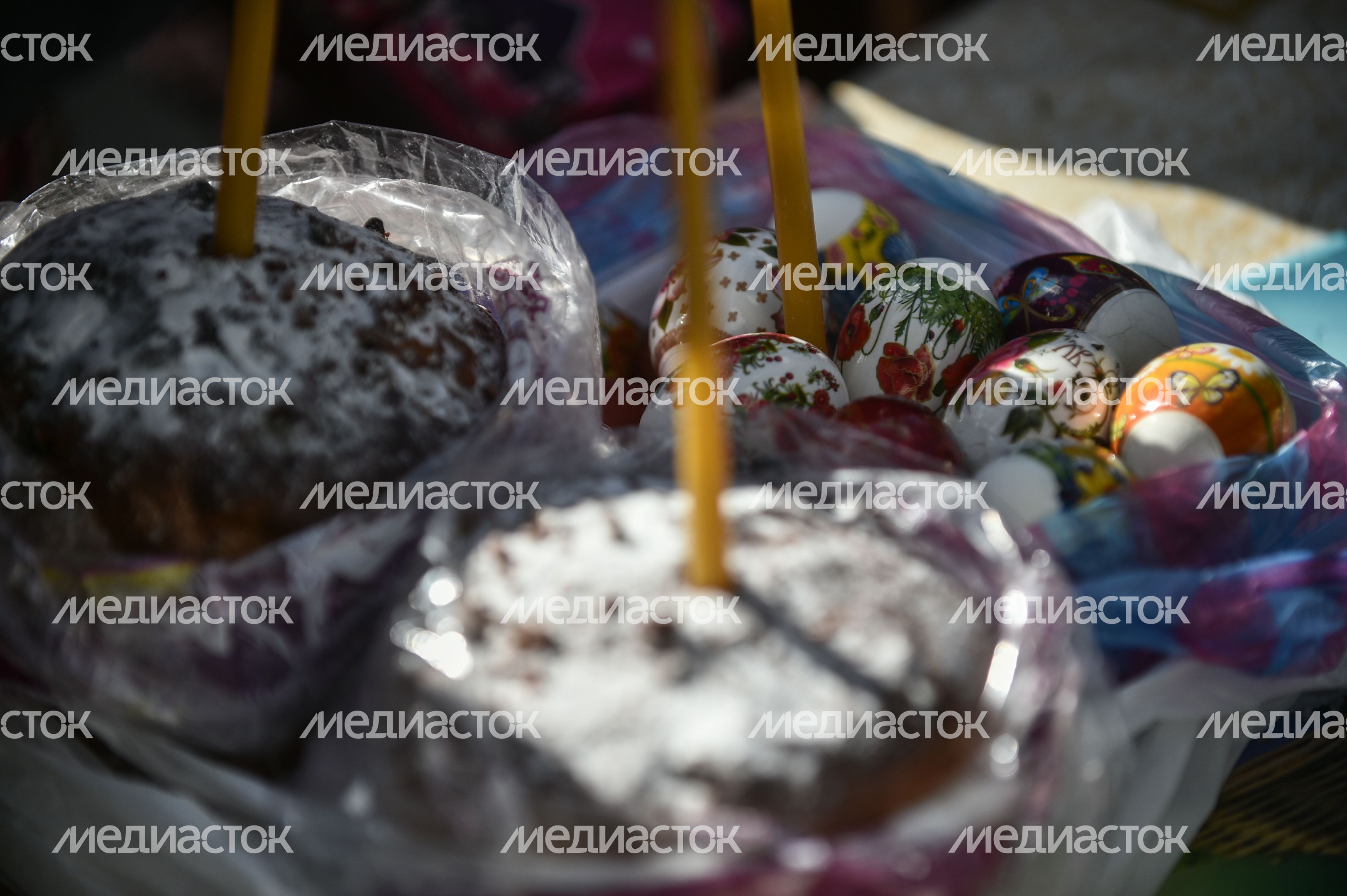 Пасхальное священие куличей и яиц