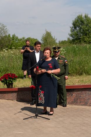 Перезахоронение солдат ВОВ в деревне Ельня