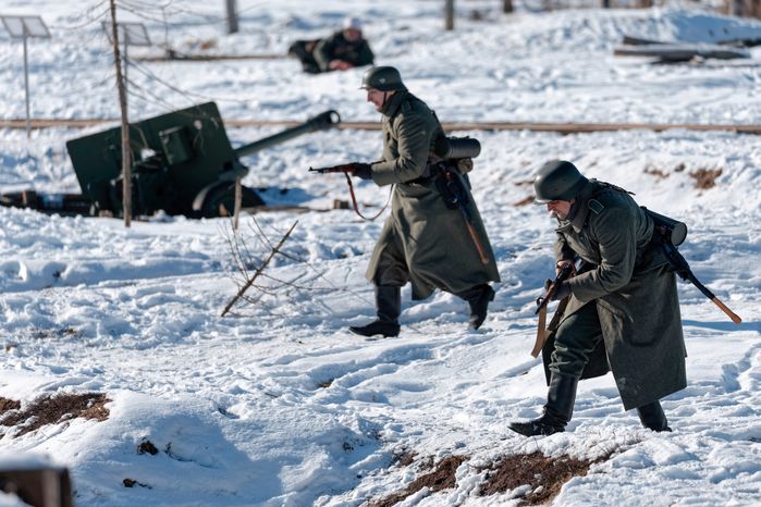 Военно-историческая реконструкция битвы за Сталинград у храма ВС РФ в Кубинке